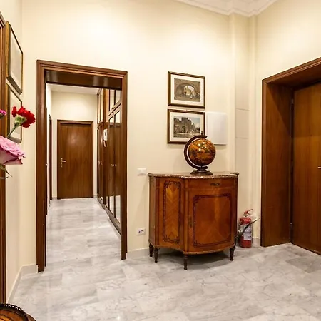 Domus Vespignani In Metro Lodi E San Giovanni - The Bright Spot Apartament *