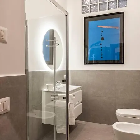 Appartement Domus Vespignani In Metro Lodi E San Giovanni - The Bright Spot *