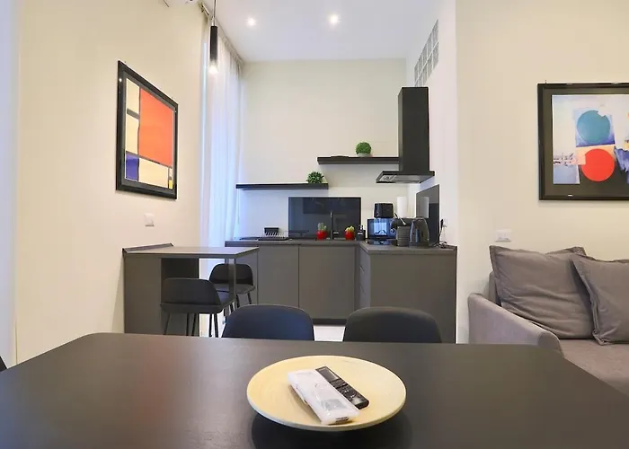 Domus Vespignani In Metro Lodi E San Giovanni - The Bright Spot Appartement